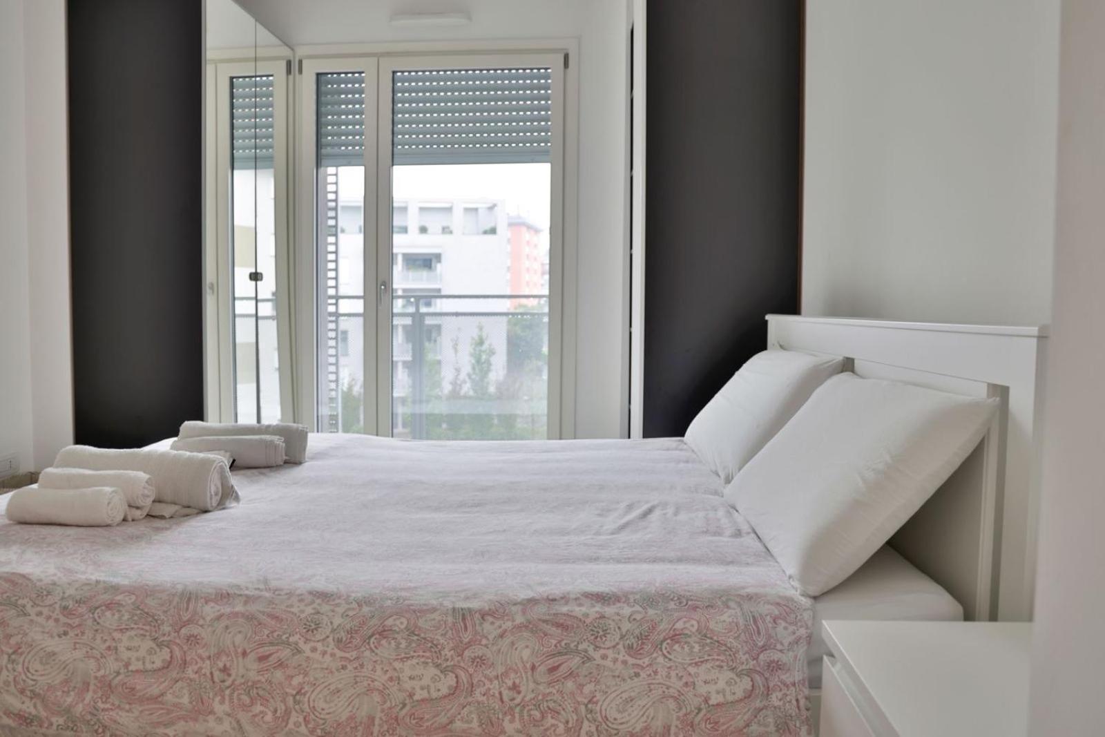 Luxury 3 Bedroom Apartment 100 Mq Next To Rho Fiera And San Siro Milão Exterior foto